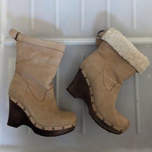 UGG Carnagie Sherpa Nubuck Leather Fold Over Heeled Wedge Boots 7US